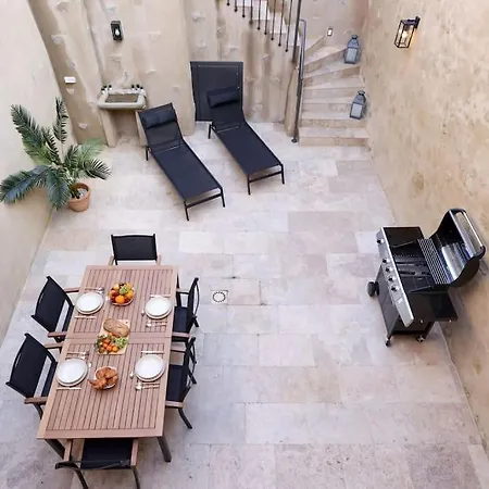 Longue Vie à La Reine - Piscine - Château