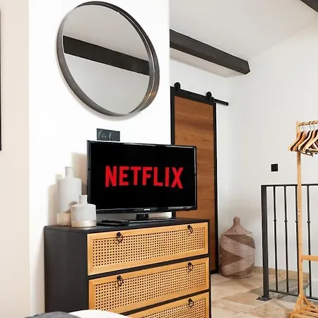 Longue Vie à La Reine - Piscine - Château *